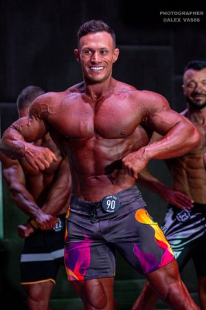 MEN'S PHYSIQUE 174